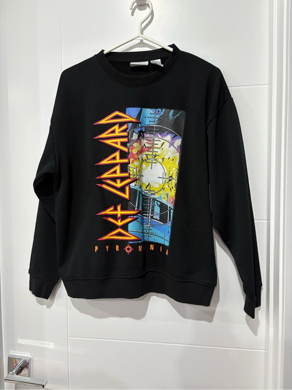 Black Def Leppard Pyromania Graphic Crewneck Sweater
